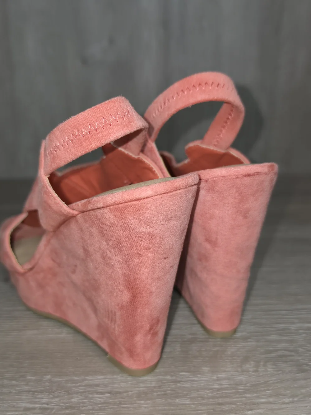 Massini Mindy Women's Coral Suede Platform Wedge Sandals Size 6.5